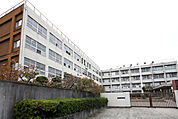 小学校「東大阪市立玉串小学校まで652ｍ」
