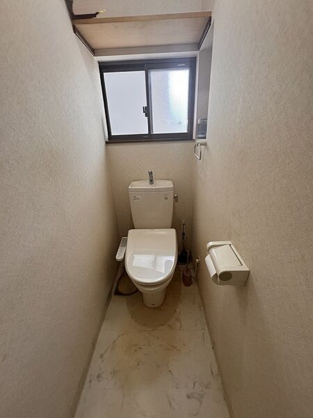 トイレを拡大表示