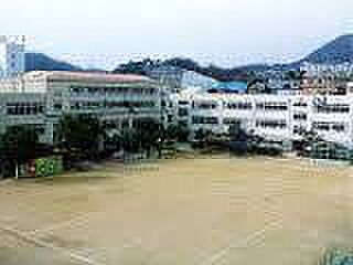 画像17:神戸市立五位の池小学校（687m）