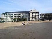 神戸市立飛松中学校（791m）