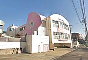 幼保連携型認定こども園西須磨幼稚園（64m）