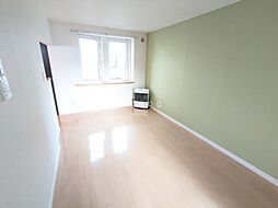 プレシャス十番館 203 2階1LDKのリビング/ダイニング