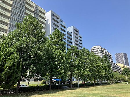 隈研吾建築設計事務所も参画した公園西の街のデザイン性は幕張ベイタウンの特徴的な風景の一部になっています