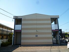 レオパレスめるすぃーII 201 ｜ 愛媛県今治市郷新屋敷町4丁目1-18（賃貸アパート1K・2階・23.18㎡） その1