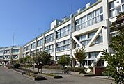 中学校「日野市立日野第四中学校まで652m」