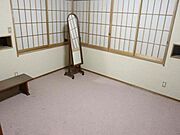 こちらは約6帖の洋室です。