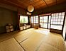 その他：【1階和室】暖かい日差しが差し込みます