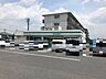 周辺：ファミリーマート尾崎山店 750m