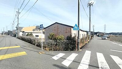 外観：田園風景の中の南西角地約326.15坪