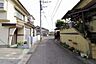 外観：前面道路含む現地写真