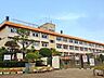 周辺：吉野東小学校【鹿児島市立吉野東小学校】は、吉野町に位置する1981年創立の小学校です。令和3年度の生徒数は1161人で、48クラスあります。校訓は「かしこく　なかよく　たくましく」です。 1500m