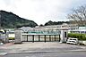 周辺：松元中学校【鹿児島市立松元中学校】は、上谷口町に位置する1947年創立の中学校です。令和3年度の生徒数は716人で、21クラスあります。校訓は「向学・進取・希望」です。 4200m