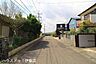 外観：【前面道路】南東側前面道路、西方面前面道路交通量少な目です！
