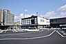 周辺：鹿児島駅【JR鹿児島駅】鹿児島市浜町にあるJR九州の駅。令和2年2月に建て替えをしている。周辺には上町ふれあい広場がある。市電鹿児島駅前電停が隣接している。 350m