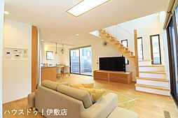 明和5丁目　中古戸建 3LDKのリビング/ダイニング