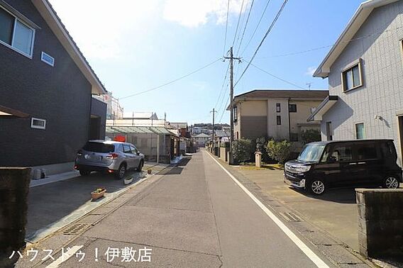 【前面道路】東...