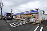 周辺：ローソン 鹿児島伊敷団地店【ローソン鹿児島伊敷団地店】飲食品、日用品を取扱うコンビニエンスストアー 640m