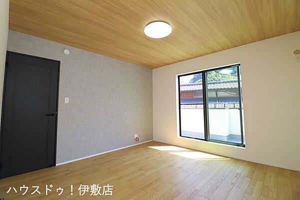 洋室を拡大表示