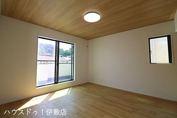 洋室を拡大表示