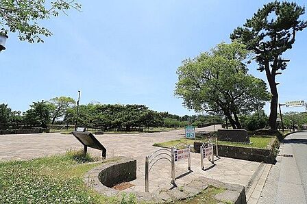 祇園之洲公園休館日 12月30日から1月2日まで広場・・・(1時間260円、照明設備1時間1000円) 390m