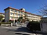 周辺：西陵小学校【鹿児島市立西陵小学校】は、西陵1丁目に位置する1978年創立の小学校です。令和3年度の生徒数は711人で、27クラスあります。校訓は「かしこく　やさしく　たくましく」です。 950m