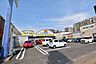 周辺：マツモトキヨシ原良店【マツモトキヨシ原良店】鹿児島市原良1丁目にあるドラッグストアです。駐車場19台営業時間　9：00～24：00取扱品　医薬品、化粧品、日用消耗品、菓子、食品、酒 320m