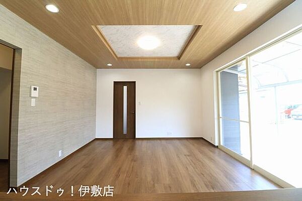リビング/ダイニングを拡大表示