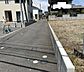 外観：南側道路からの進入部分