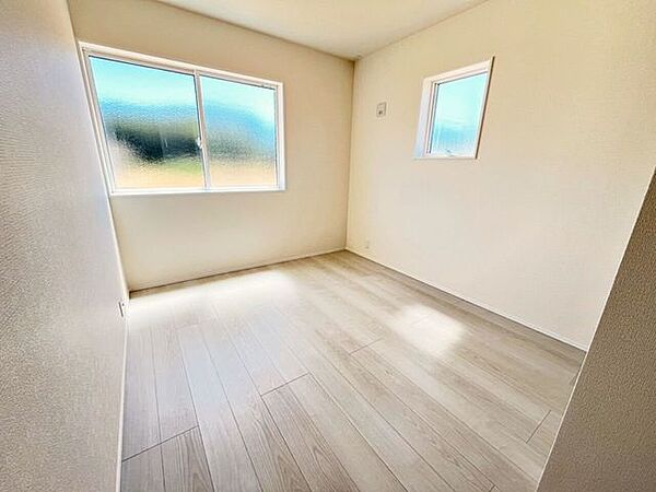 洋室を拡大表示
