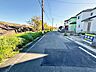 外観：前面道路含む現地写真