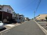 外観：前面道路含む現地写真