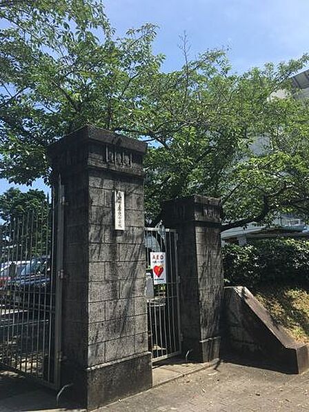 青陵中学校青陵中学校 650m