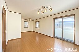 大治町西條神田:リビング