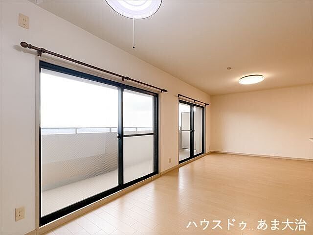 リビング/ダイニング ラドーニ甚目寺風の館 5階/-