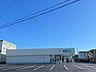 周辺：ゲンキー西条大辻店医薬品や化粧品だけでなく生活必需品を幅広く取り揃え、青果や精肉などの生鮮食品の取り扱いあり。クレジットカード・電子マネー利用可・スマホ決済利用可 550m