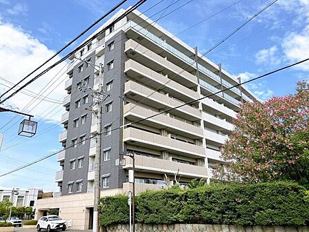 【全室収納付き】全ての部屋に収納が備わっているため、家族ごとに持ち物を分けて整理しやすく、生活空間をすっきり保てます!日々の片付けがしやすく、暮らしのリズムが整いやすい嬉しいポイントです♪