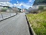 外観：前面道路含む現地写真