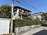 外観：植栽が外からの視線を遮ってくれます。