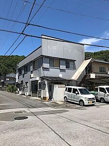 外観:●三里小学校校区●幼稚園近くの中古戸建です♪●静かな住宅街★ 外観:●三里小学校校区●幼稚園近くの中古戸建です♪●静かな住宅街★