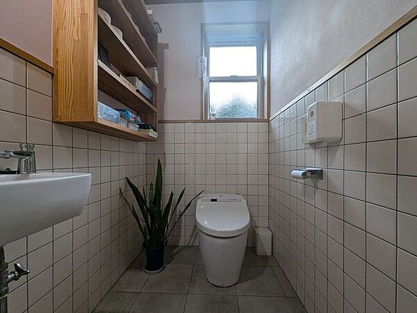 トイレを拡大表示