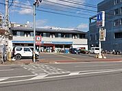 ローソン 高知入明町店 450m