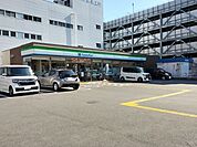 ファミリーマート 高知梅ノ辻店 250m