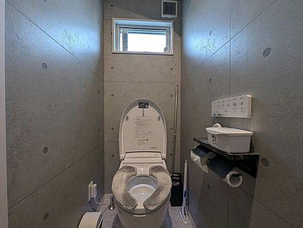 トイレを拡大表示