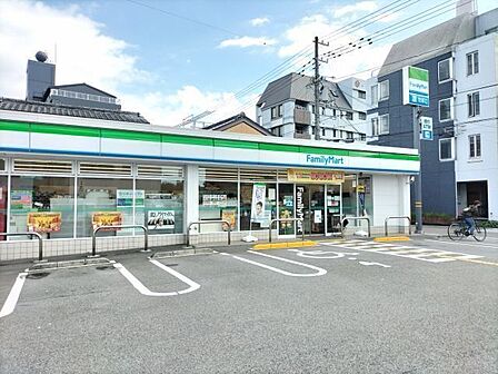 ファミリーマート 高知南宝永町店 290m