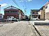 外観：北側道路 東から西方向