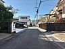 外観：北側道路 東から西方向