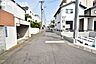 外観：【前面道路】南西向き前面道路幅は約5ｍです！