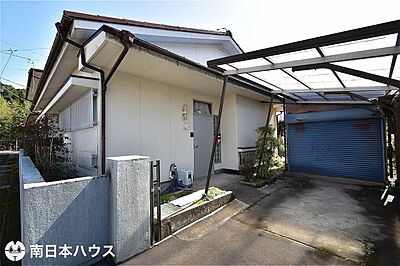 外観:北向き道路【敷地面積212.91m2(64.4坪)】駐車1台分!人気の平屋建て! 外観:北向き道路【敷地面積212.91m2(64.4坪)】駐車1台分!人気の平屋建て!