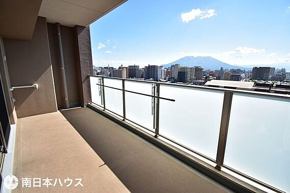 【バルコニー】...