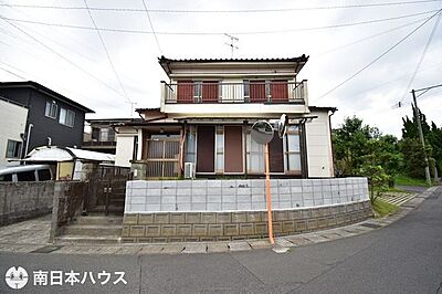外観:東南向き【敷地面積132.46m2(40.06坪)】駐車1台!空き物件です! 外観:東南向き【敷地面積132.46m2(40.06坪)】駐車1台!空き物件です!